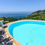 Gina - Infinity Pool - Capri Anacapri (Isola di Capri)