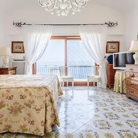 Gina, Anacapri (Isola di Capri)